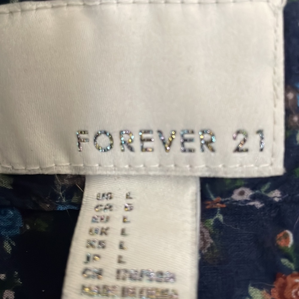 Forever21 button blouse - Picture 2 of 7